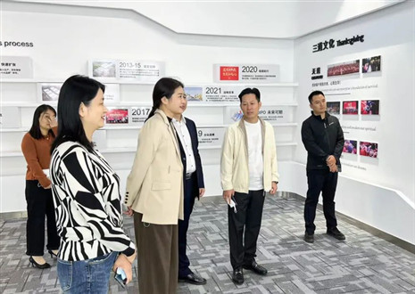 热烈欢迎瑶海区范区长等领导一行来访k8凯发股份有限公司参观指导！